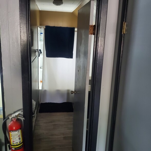 Building Photo - 314 Julia St