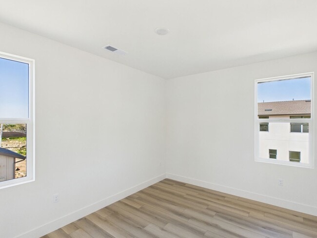 Building Photo - 709 Passion Ct