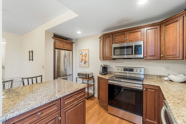 Building Photo - 50 Glenwood Ave