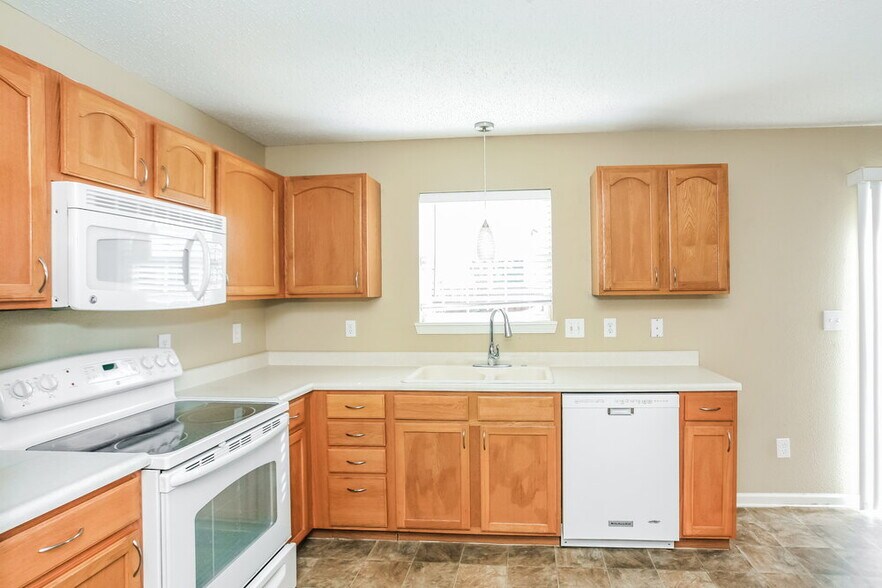 Building Photo - 19516 Prairie Crossing Dr