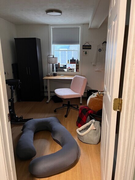 Building Photo - 66 Hill St