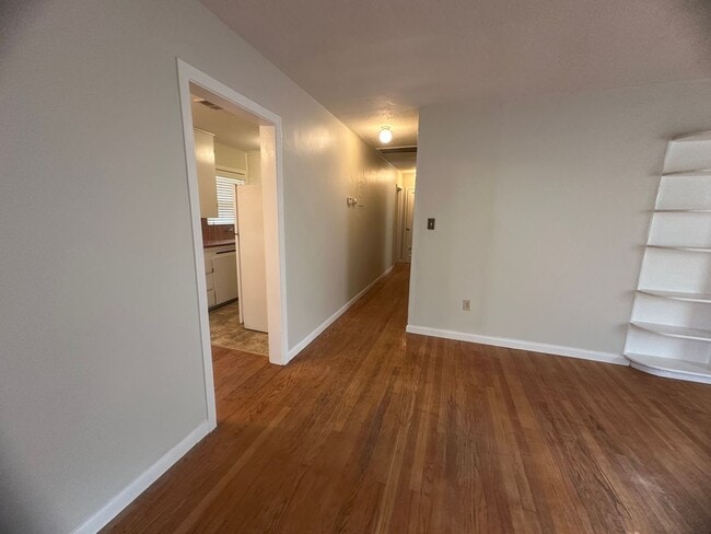 Building Photo - 8041001/45