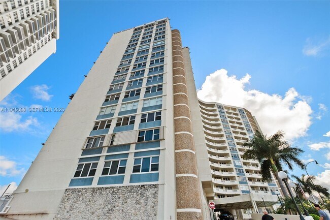 Building Photo - 3180 S Ocean Dr