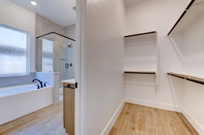 Building Photo - 156 Sea Foam Ct