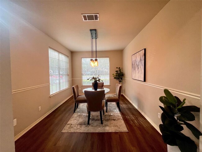 Building Photo - 8917 Whiteworth Loop
