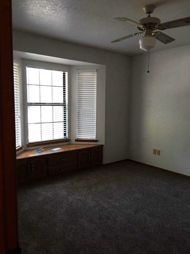 Building Photo - 1112 N Bollinger St