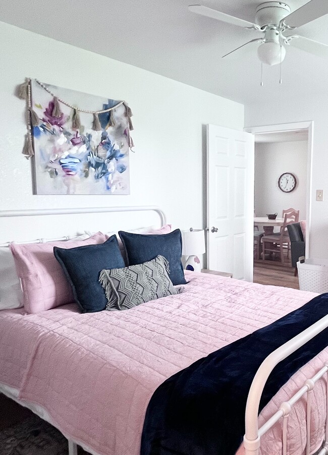 Primary Photo - Rocky Court