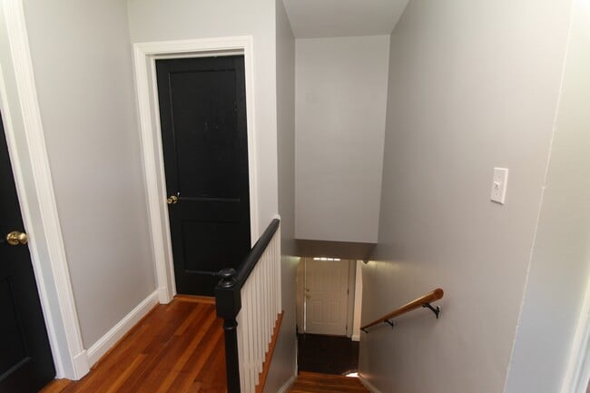 Building Photo - 2713 Arcola Ave