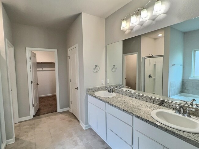 Building Photo - 4667 Teallach Way