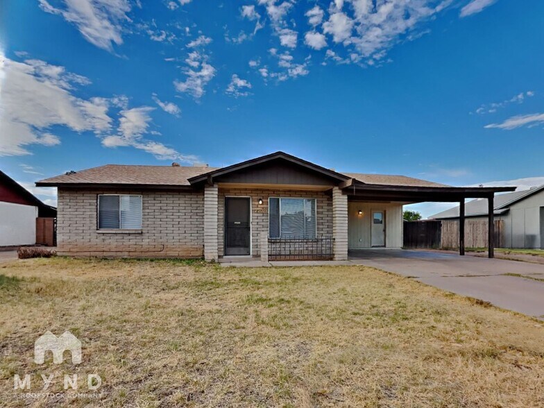 Primary Photo - 7239 W Ironwood Dr