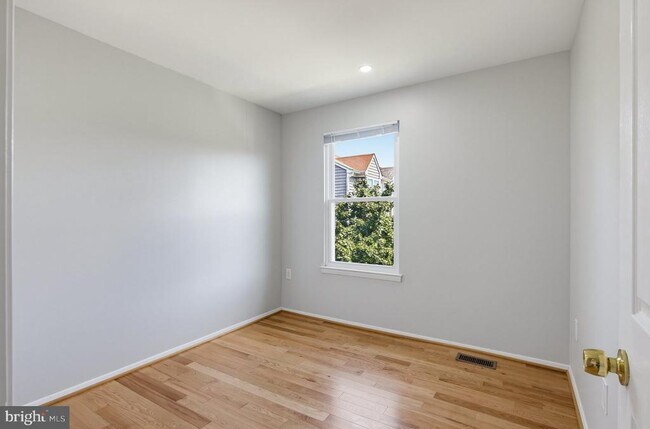 Building Photo - 7779 Chatfield Ln