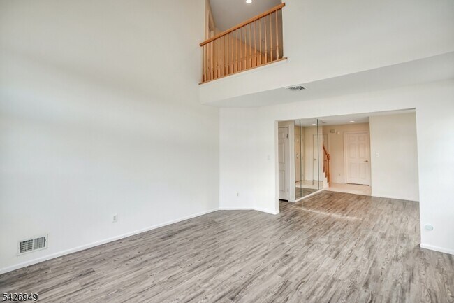 Building Photo - 16 Lagoon Way