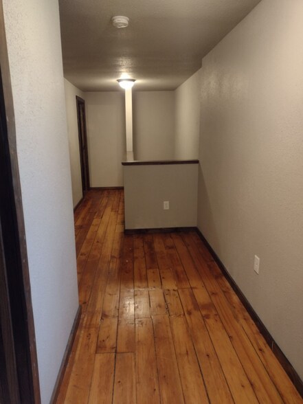 Building Photo - 444 West Ave