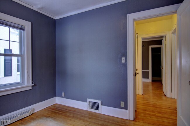 Main floor street side bedroom - 5427 Xerxes Ave S