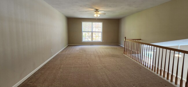 Building Photo - 162 Slindes Wood Cir