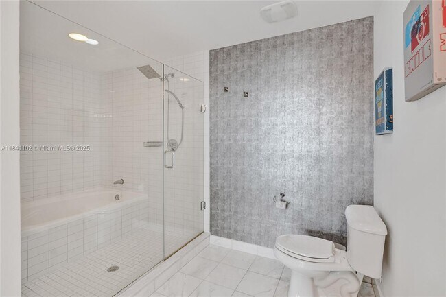 Building Photo - 888 Biscayne Blvd
