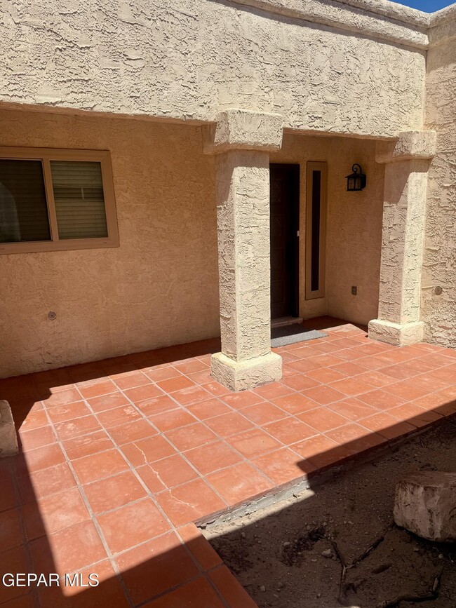 Building Photo - 7121 Gran Vida Dr