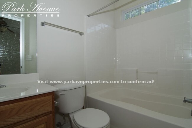 Building Photo - 5706 Bent Creek Circle  PENDING LEASE