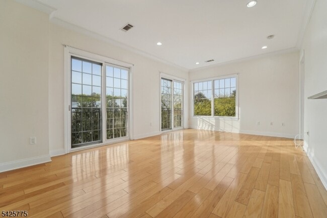 Building Photo - 1212 The Plaza