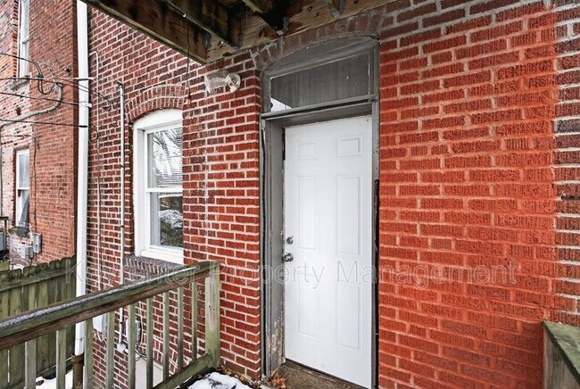 Building Photo - 3166 California Ave