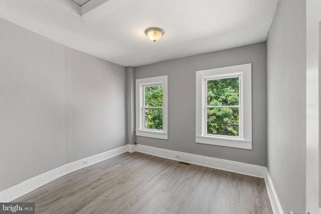 Building Photo - 1711 Ashburton St