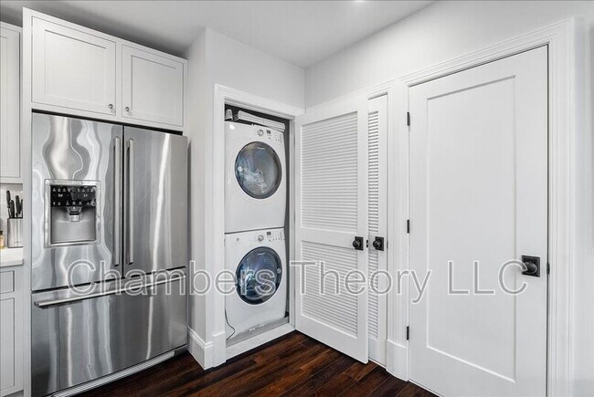 Building Photo - 1514 8th St NW