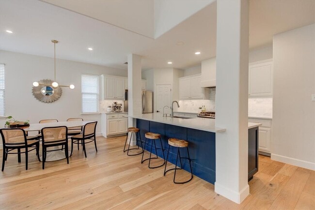 Building Photo - 11129 Cap Stone Dr