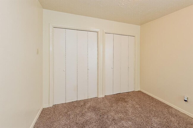 Building Photo - 14907 El Grande Dr