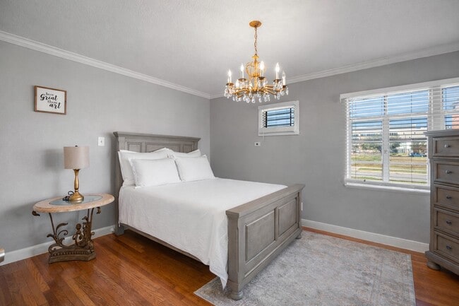 Building Photo - 3608 Wheeler Ave