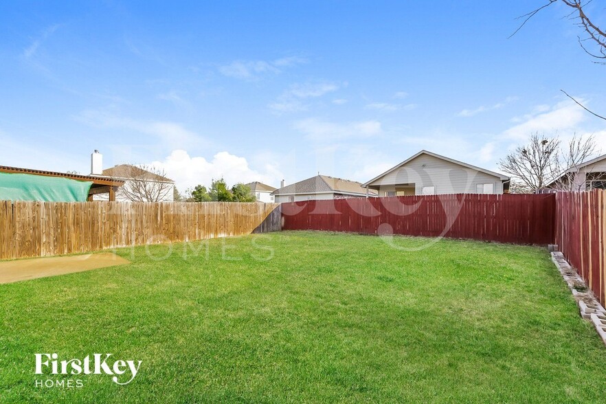 Building Photo - 3040 Thicket Bend Ct