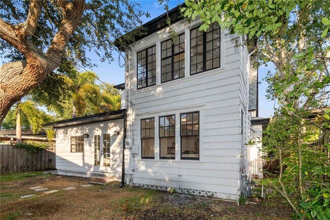 Building Photo - 2302 12th St N