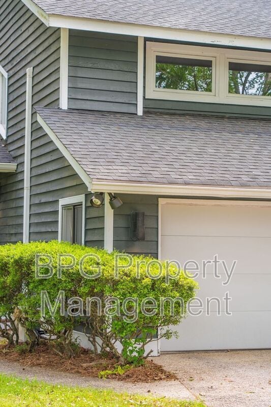 Building Photo - 15 Glenkirk Dr