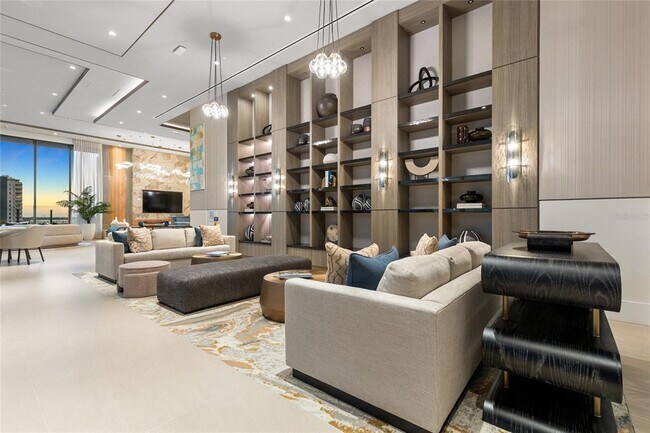 Building Photo - 275 1st Ave S