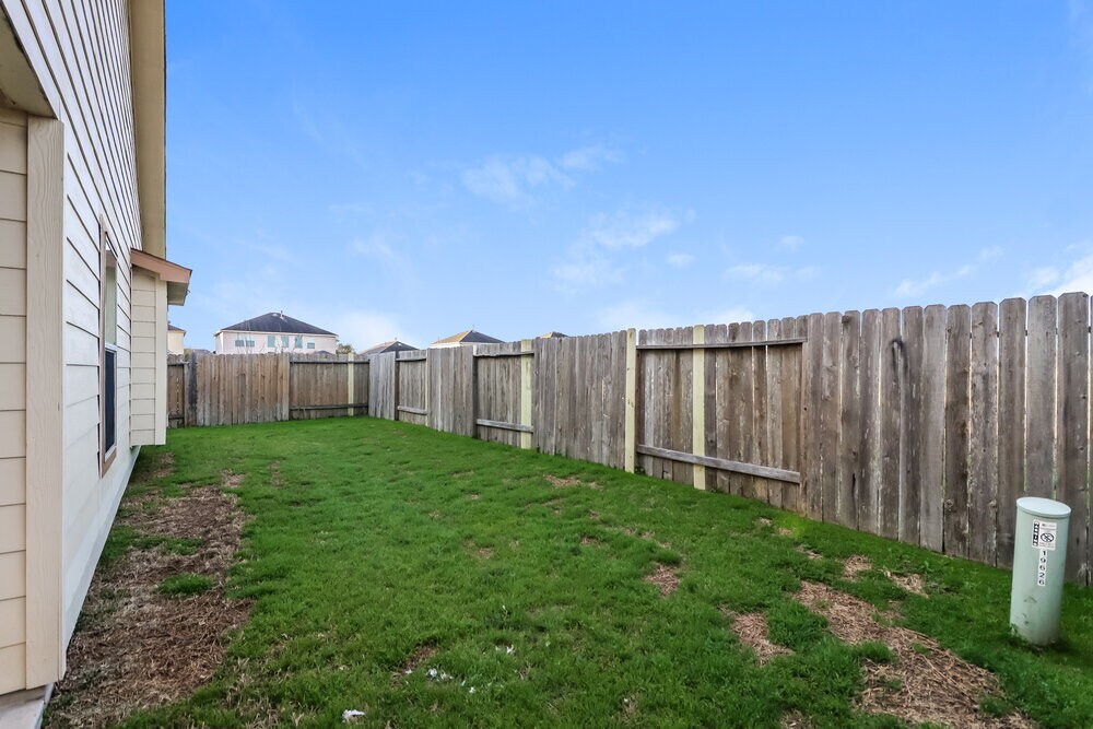 Building Photo - 19626 Little Pine Ln