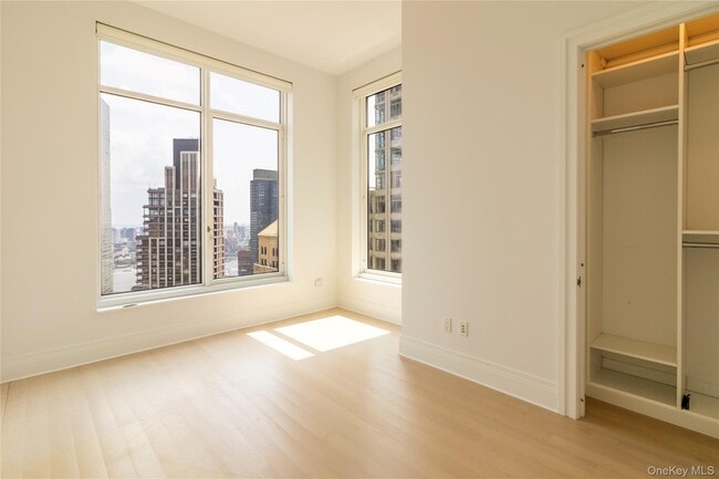 Building Photo - 30 Park Pl