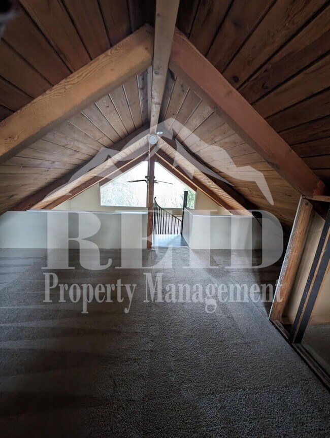 Building Photo - Charming 2-Bedroom Belfair Home