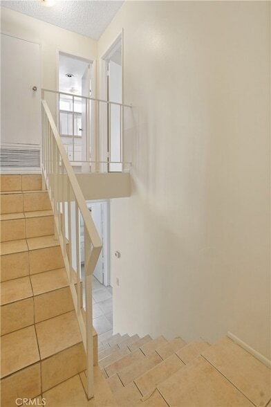 Building Photo - 22855 Vanowen St