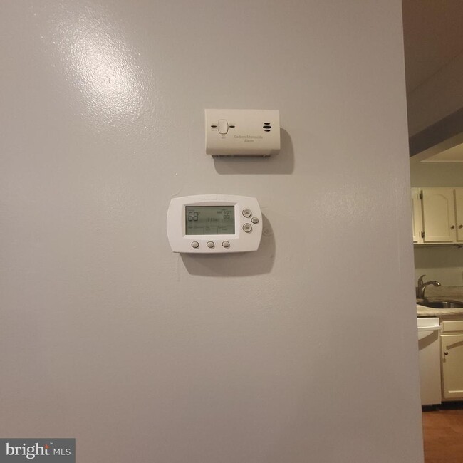 Building Photo - 5800 Cove Landing Rd