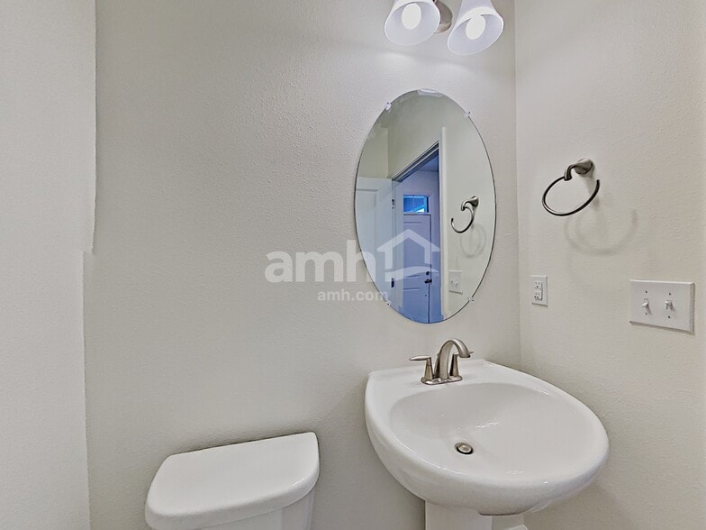 Building Photo - 4632 Reisswood Loop