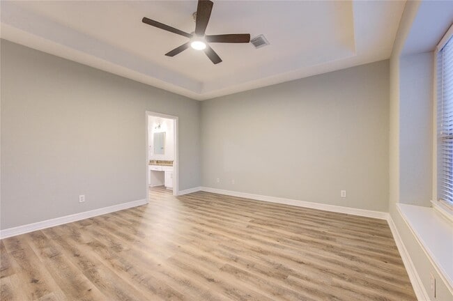 Building Photo - 25419 Hall Meadow Ln