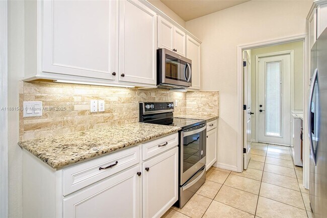 Building Photo - 5060 Eucalyptus Dr