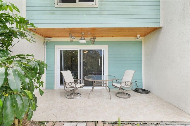 Building Photo - 3129 SE Indian St