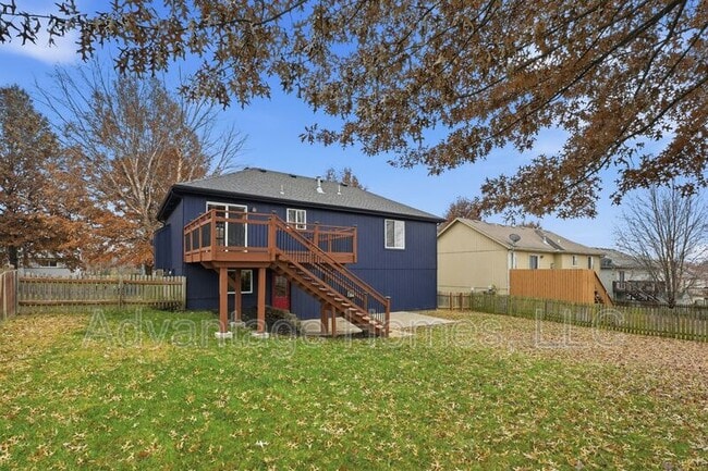 Building Photo - 11516 N Windsor Ave