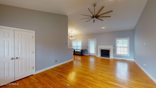 Building Photo - 11 Lassiter Ln