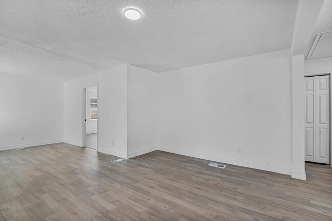 Building Photo - 72 Madera Dr