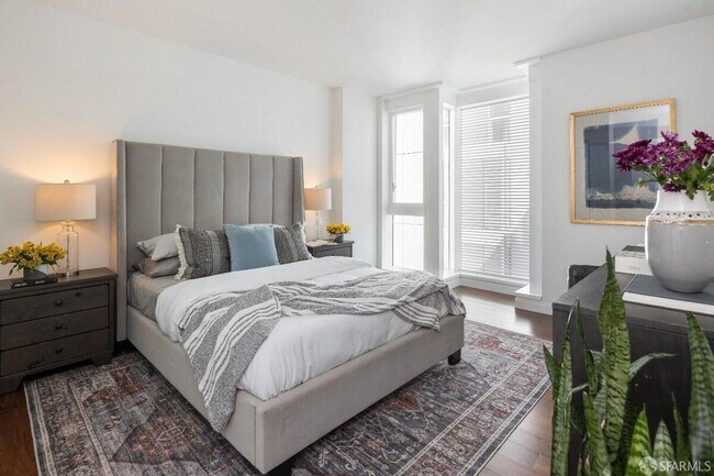 Building Photo - 601 Grove St