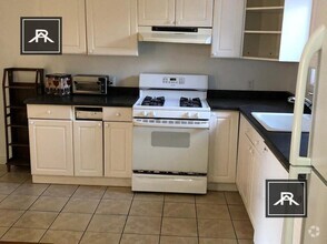 Building Photo - 6 bedroom in Allston MA 02134