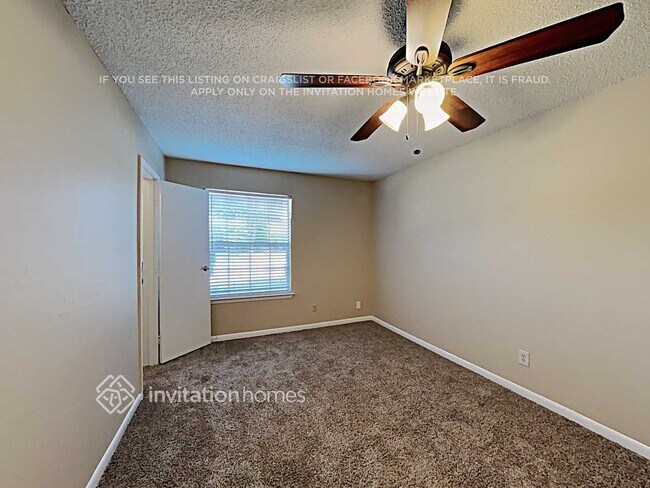Building Photo - 1920 San Jacinto Dr