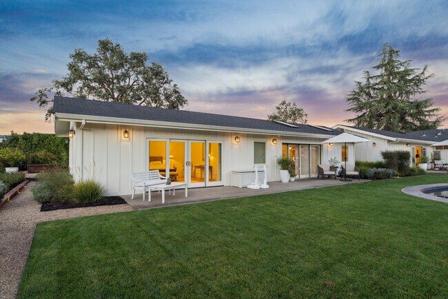 Building Photo - 760 Zinfandel Ln