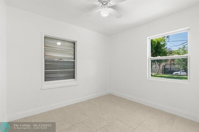 Building Photo - 906 29th St